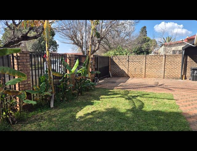 3 BEDROOM HOUSE FOR SALE IN BRENTHURST
